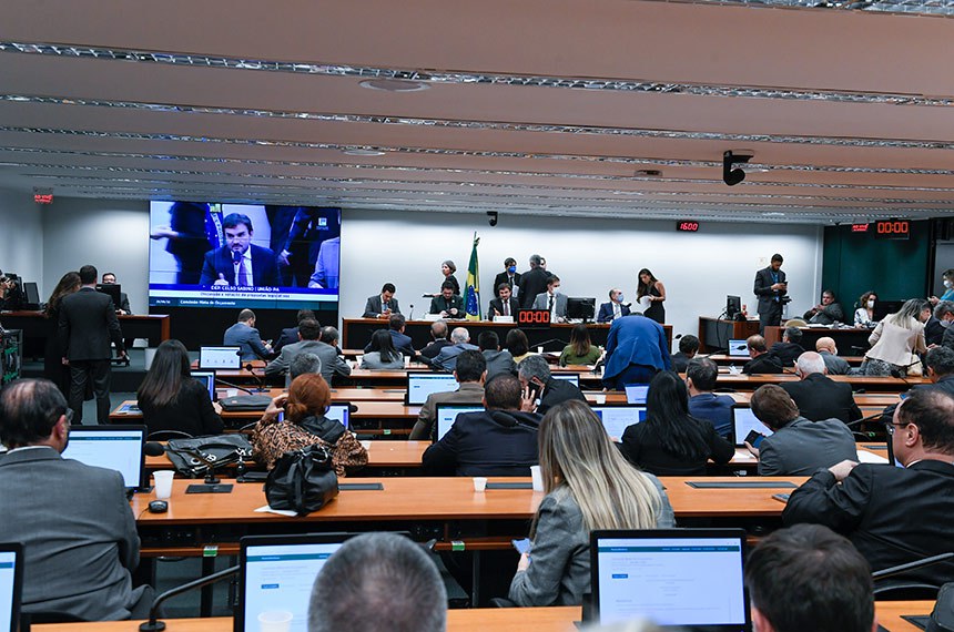 Mesa:
relator-geral da LDO 2023, senador Marcos do Val (Podemos-ES);
presidente da CMO, deputado Celso Sabino (União-PA);
senador Marcelo Castro (MDB-PI);
secretário da comissão, Walbinson Tavares de Araújo; 
senador Marcelo Castro (MDB-PI).