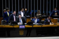 Orçamento é aprovado com dinheiro extra para programas sociais e infraestrutura