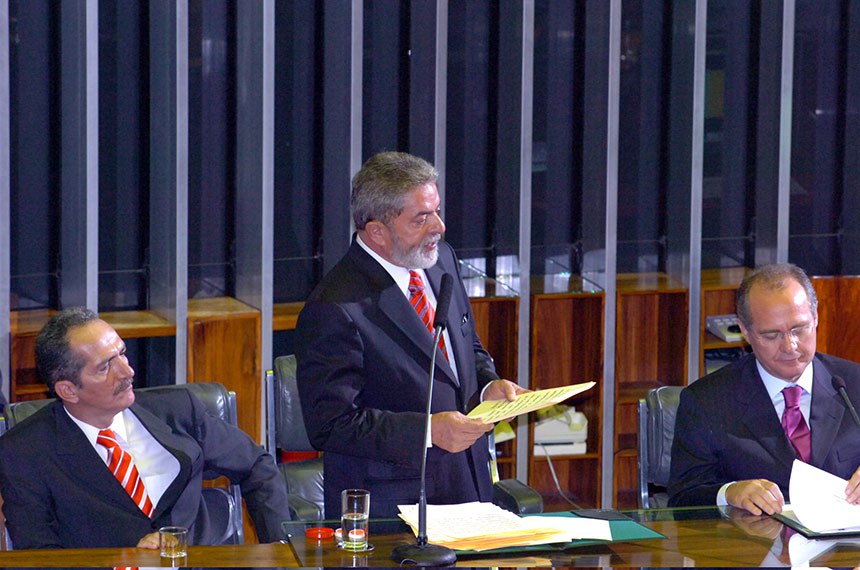 Mesa EP/D:
Presidente da Câmara dos Deputados, deputado Aldo Rebelo (PCdoB-SP);
Presidente da República, Luiz Inácio Lula da Silva faz discurso de posse;
Presidente do Congresso Nacional, senador Renan Calheiros (PMDB-AL).