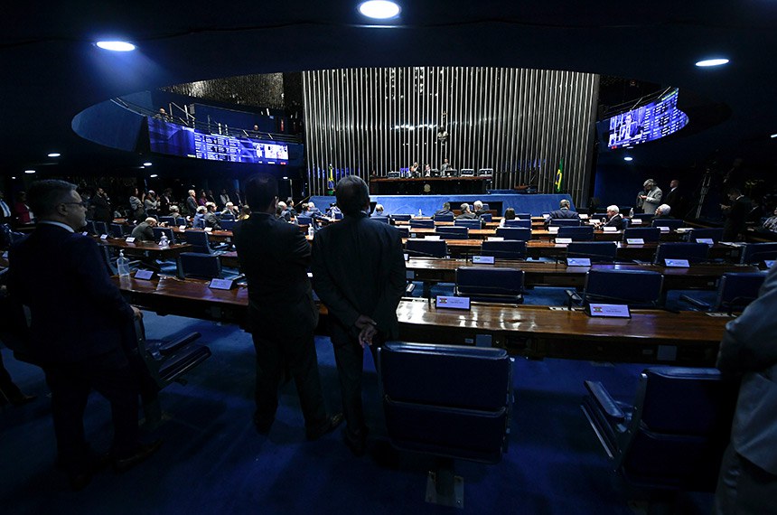 Mesa: 
vice-presidente do Senado Federal, senador Veneziano Vital do Rêgo (MDB-PB); 
presidente do Senado Federal, senador Rodrigo Pacheco (DEM-MG); 
secretário-geral-adjunto da Mesa do Senado Federal, Ivan Furlan Falconi.