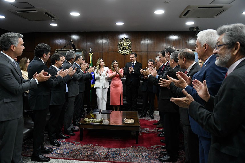Participam:
presidente da Assembleia Legislativa do Ceará, deputado estadual Evandro Leitão (PDT);
vice-presidente do Senado Federal, senador Veneziano Vital do Rêgo (MDB-PB);
senadora Augusta Brito (PT-CE);
senadora Ana Paula Lobato (PSB-MA);
presidente do Senado Federal, senador Rodrigo Pacheco (PSD-MG); 
senador Fernando Farias (MDB-AL);
senador Renan Calheiros (MDB-AL); 
ministro de Estado da Educação, senador licenciado Camilo Santana;
senador Cid Gomes (PDT-CE);
deputado José Guimarães (PT-CE);
senador Otto Alencar (PSD-BA);
ex-senador Paulo Rocha.
