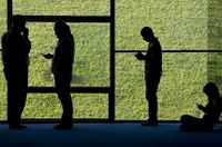 Dia da Internet Segura: Senado age contra fake news e desinformação