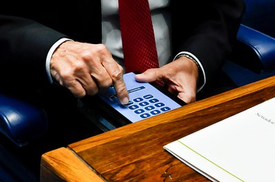 Na imagem, teclado biométrico para votação.