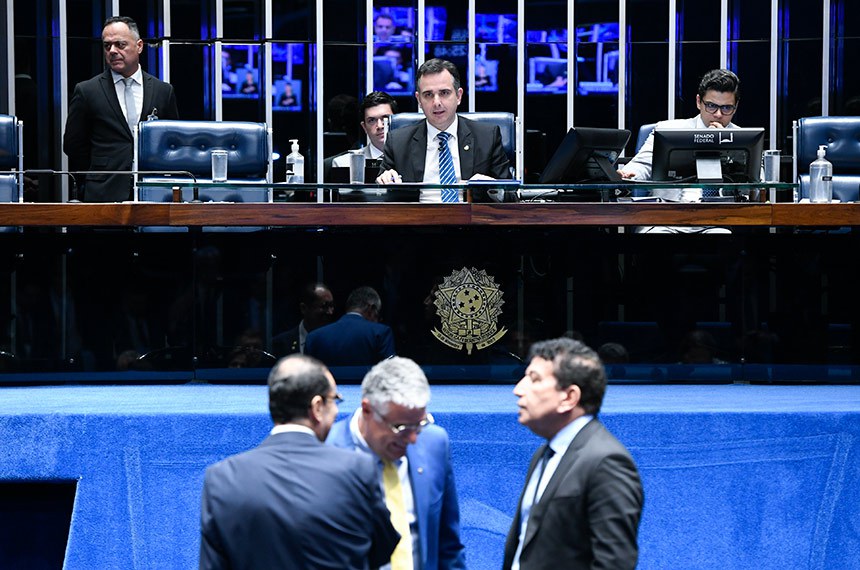 À frente da Mesa: 
senador Jorge Kajuru (PSB-GO); 
senador Eduardo Girão (Podemos-CE); 
senador Magno Malta (PL-ES).