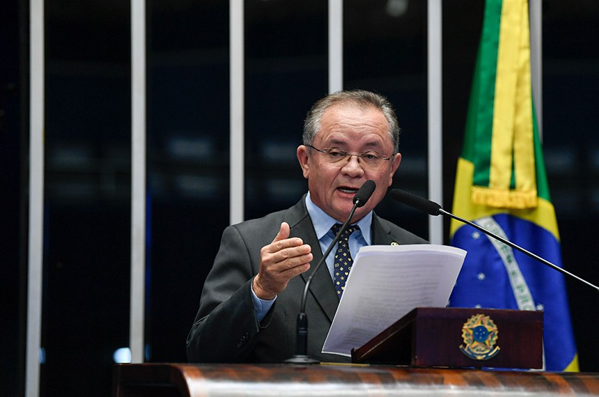 Em pronunciamento, à tribuna, senador Zequinha Marinho (PL-PA).