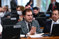 PEC estipula mandatos de oito anos para ministros do STF