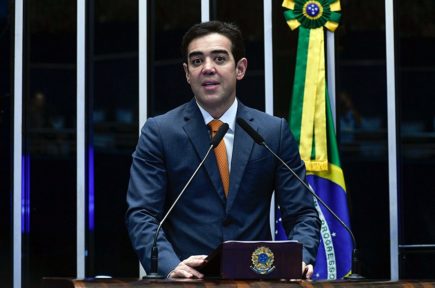 Em discurso, à tribuna, presidente do Tribunal de Contas da União, ministro Bruno Dantas.