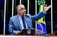 Girão se diz estarrecido com situação de presos pelo vandalismo de 8 janeiro