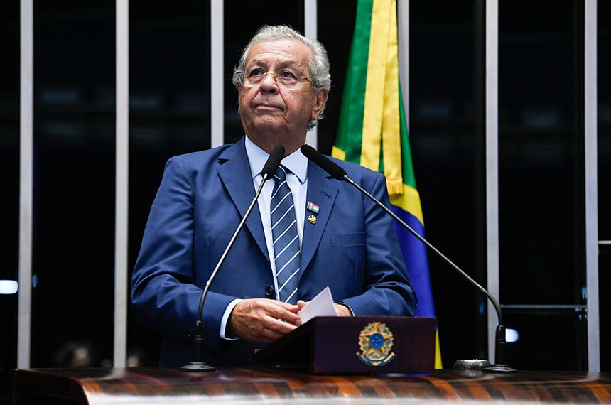 Em discurso, à tribuna, senador Jayme Campos (União-MT).
