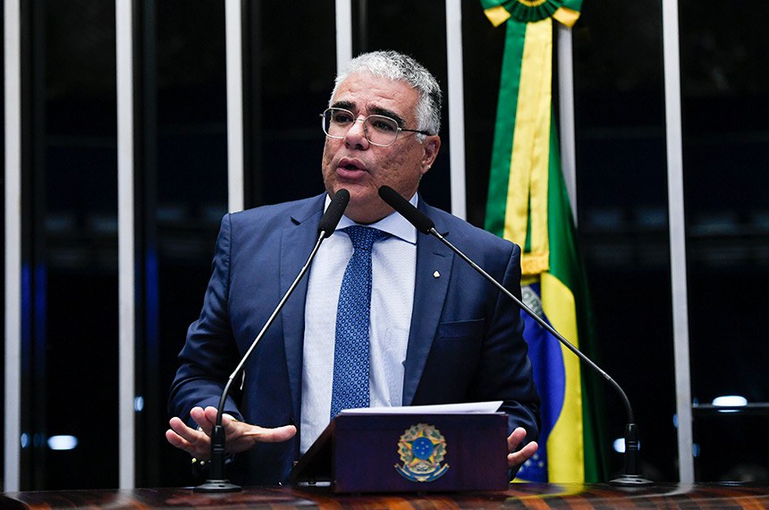 Em discurso, à tribuna, senador Eduardo Girão (Novo-CE).