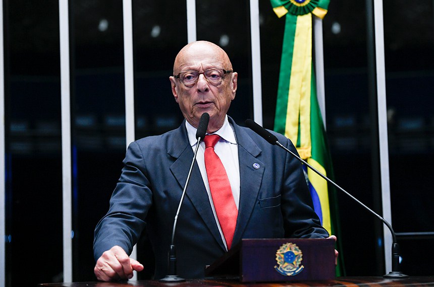 À tribuna, em discurso, senador Esperidião Amin (PP-SC). 