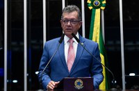 Laércio destaca projeto que prevê políticas para gás natural