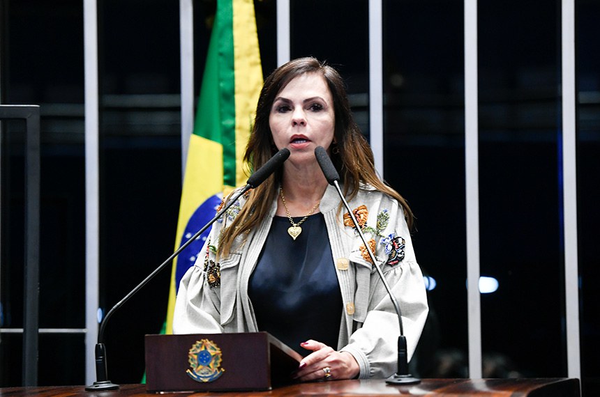 À tribuna, em discurso, senadora Professora Dorinha Seabra (União-TO). 