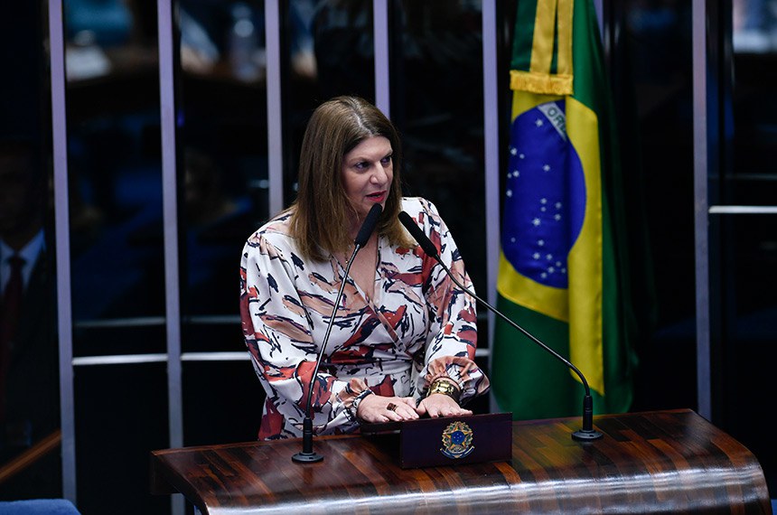 Em discurso, à tribuna, diretora-geral do Senado Federal, Ilana Trombka.