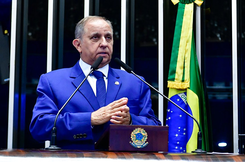 Em discurso, à tribuna, senador Izalci Lucas (PSDB-DF). 