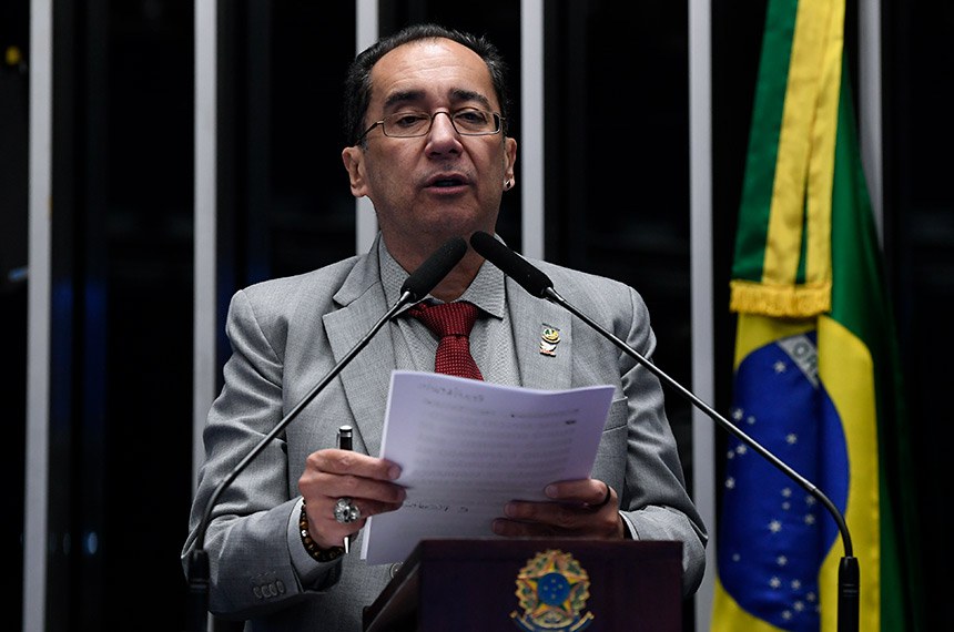 Em discurso, à tribuna, senador Jorge Kajuru (PSB-GO).