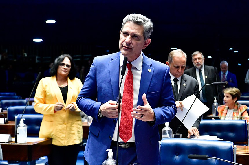 Participam: 
senadora Damares Alves (Republicanos-DF); 
senador Izalci Lucas (PSDB-DF); 
senador Flávio Arns (PSB-PR); 
senadora Tereza Cristina (PP-MS).