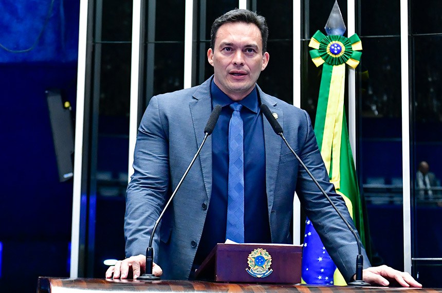 Em discurso, à tribuna, senador Styvenson Valentim (Podemos-RN).