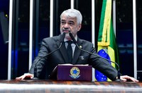 Humberto pede apuração sobre perda de 59 milhões de vacinas