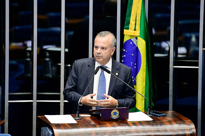 Em discurso, à tribuna, senador Rogerio Marinho (PL-RN).
