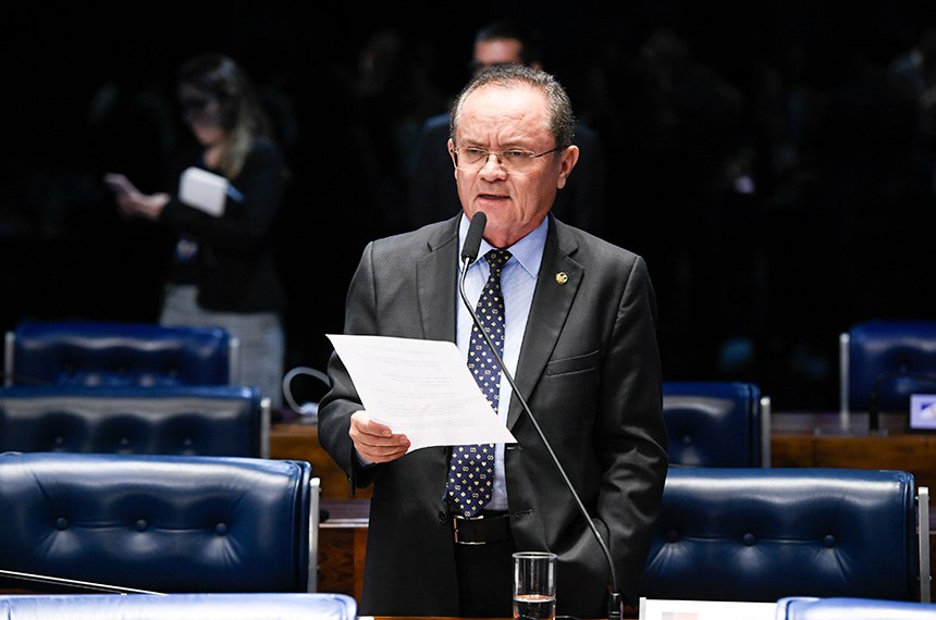 Em pronunciamento, à bancada, senador Zequinha Marinho (PL-PA).