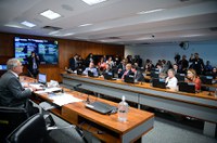 CRE vai investigar espionagem ilegal da Abin no celular de brasileiros