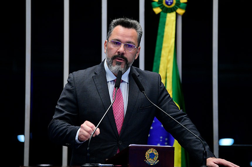 Em discurso, à tribuna, senador Alan Rick (União-AC).