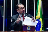 Kajuru critica remédios incinerados no governo Bolsonaro