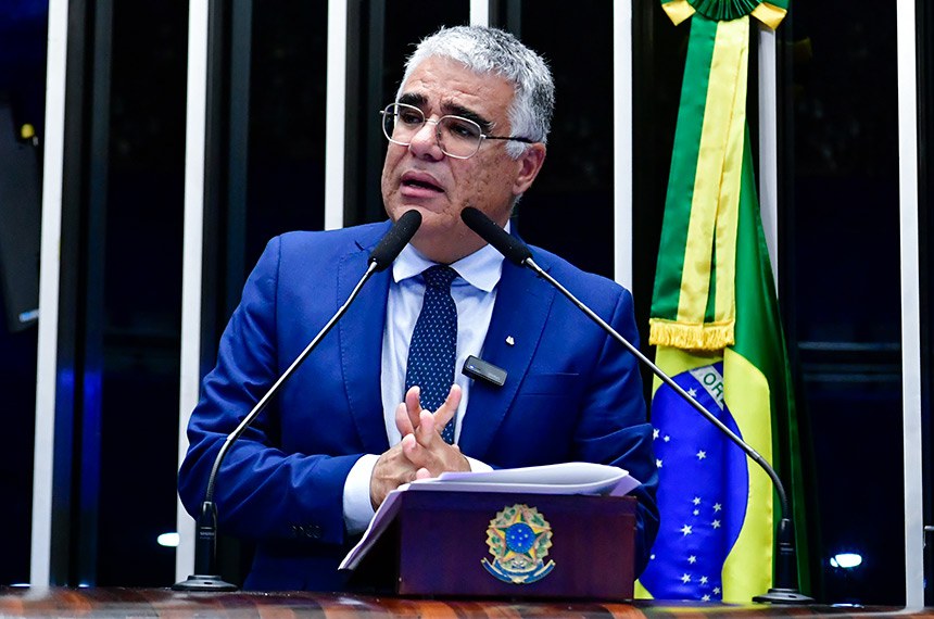 Em discurso, à tribuna, senador Eduardo Girão (Novo-CE); 