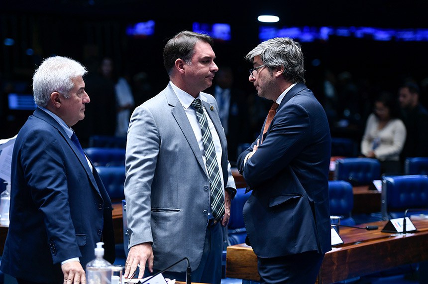Bancada:
senador Austronauta Marcos Pontes (PL-SP); senador Carlos Portinho (PL-RJ); senador Flávio Bolsonaro (PL-RJ).