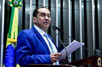 Kajuru alerta que quase 35 milhões de brasileiros não têm acesso a água potável