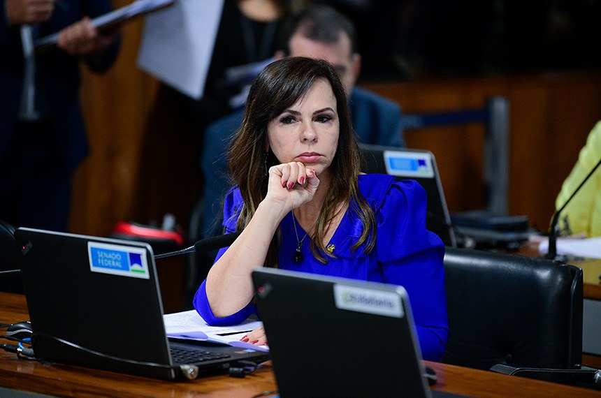 Em pronunciamento, à bancada, senadora Professora Dorinha Seabra (União-TO).