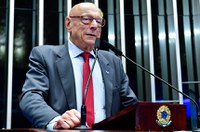 Esperidião Amin busca apoio para recuperar aeroporto de Navegantes