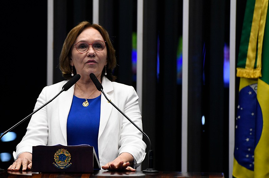 Em discurso, à tribuna, senadora Zenaide Maia (PSD-RN).