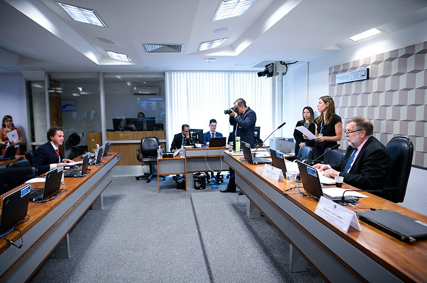 Bancada: 
senador Veneziano Vital do Rêgo (MDB-PB).