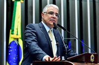 Girão critica política de drogas e extinção de órgão voltado às comunidades terapêuticas