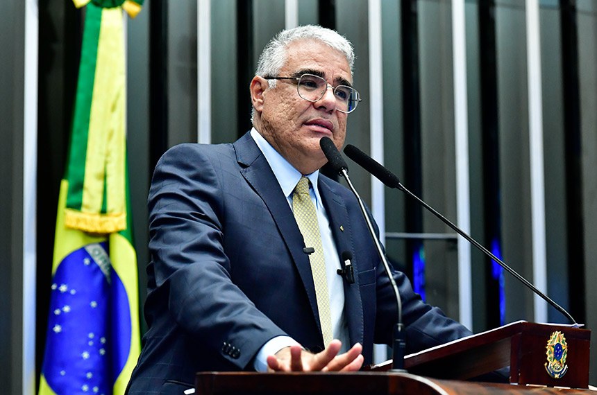 Em discurso, à tribuna, senador Eduardo Girão (Novo-CE).