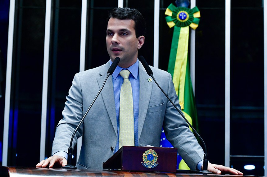 Em discurso, à tribuna, senador Irajá (PSD-TO).