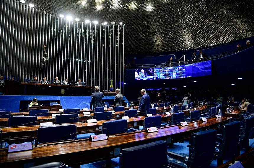 Bancada:
senador Renan Calheiros (MDB-AL), em pronunciamento;
senador Fabiano Contarato (PT-ES);
senador Izalci Lucas (PSDB-DF).