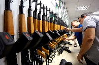 Crimes com armas de fogo podem enfrentar penas mais duras
