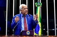 Oriovisto mostra preocupação com política econômica do governo