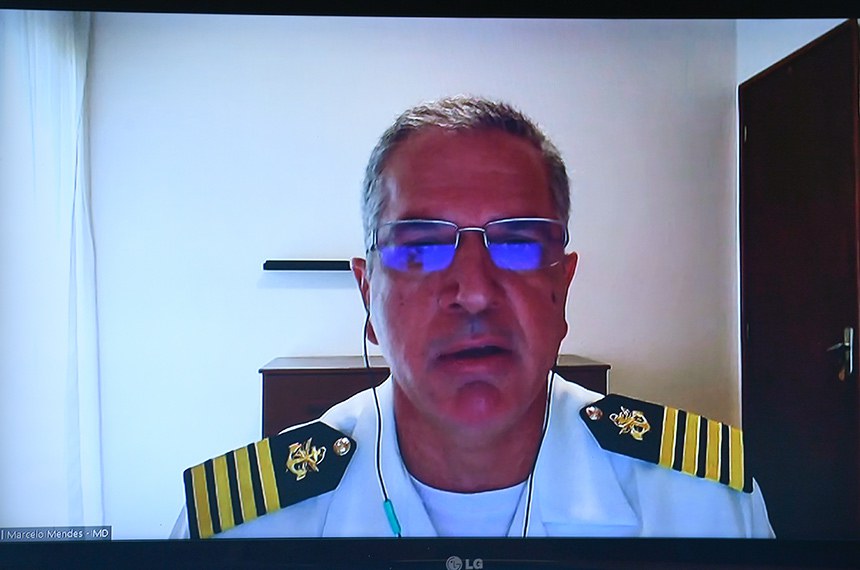 No painel, capitão de Mar e Guerra Fuzileiro Naval do Ministério da Defesa, Marcelo Mendes Mello, em pronunciamento via videoconferência.