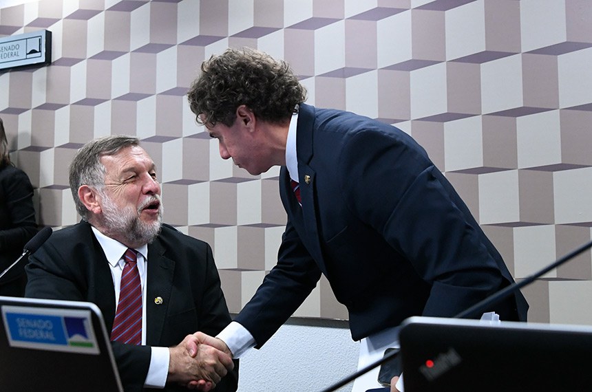 Mesa:
presidente da CE, senador Flávio Arns (PSB-PR);
senador Veneziano Vital do Rêgo (MDB-PB).