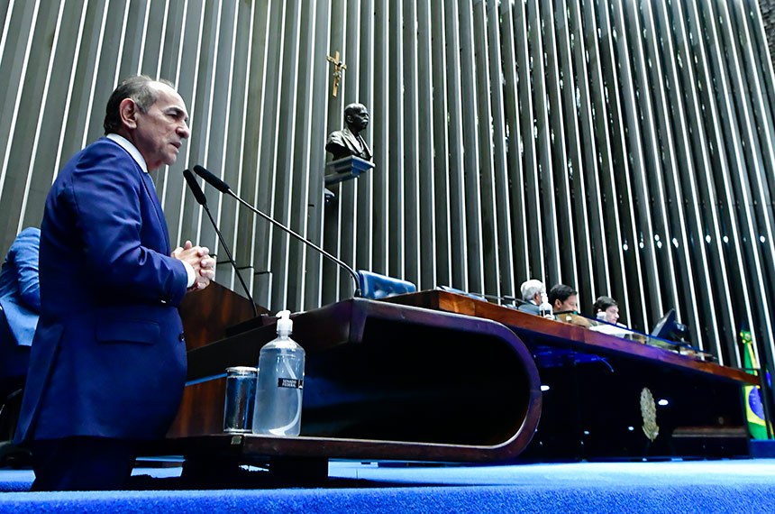 Em discurso, à tribuna, senador Marcelo Castro (MDB-PI).