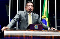 Magno Malta manifesta preocupação com ataques em escolas