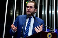 Plínio Valério critica duração da Operação Lesa Pátria