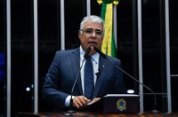 Girão celebra criação de gabinete de oposição para fiscalizar governo