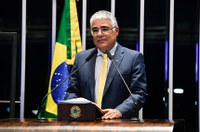 Luta contra o câncer: senadores defendem investimento em prevenção