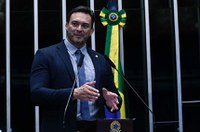 Styvenson destaca aumento de casos de câncer entre os jovens