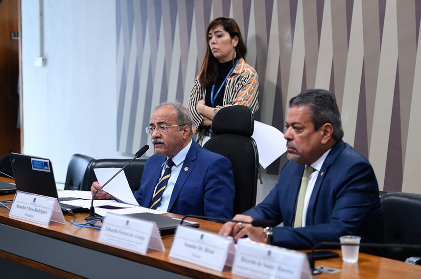 Mesa: 
presidente da CTEYANOMAMI, senador Chico Rodrigues (PSB-RR); 
relator da CTEYANOMAMI, senador Dr. Hiran (PP-RR).
